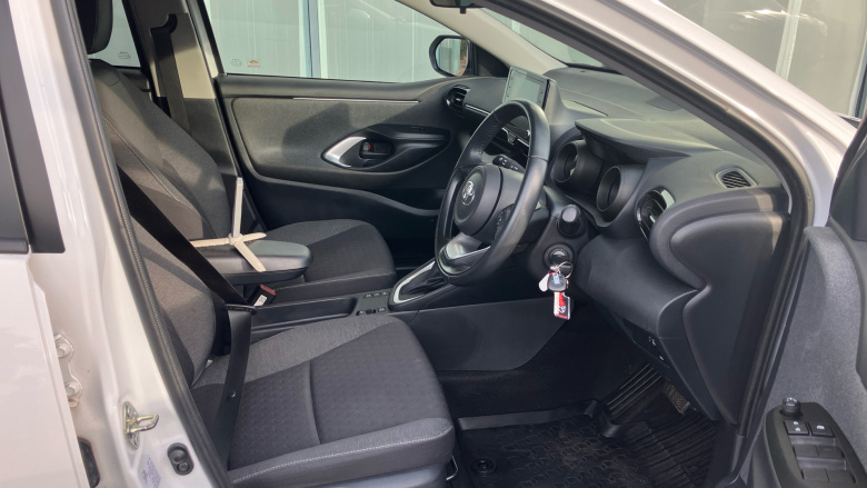 Toyota Yaris 1.5 Hybrid Design 5dr CVT Hybrid Hatchback